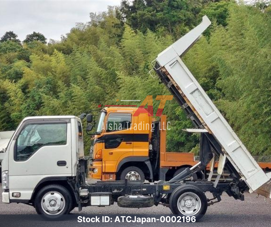 2017 Isuzu Elf